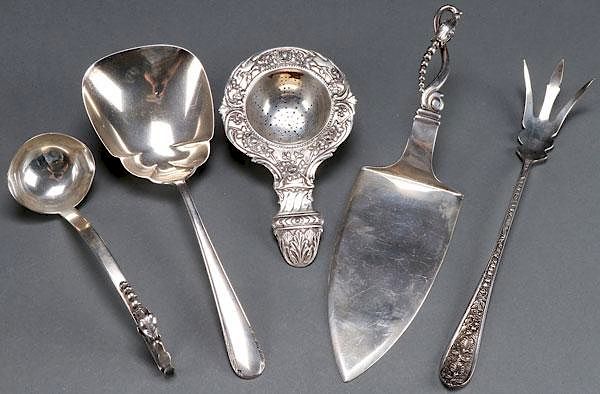 Appraisal: A FIVE PIECE GROUP OF STERLING SILVER TABLEWARES A FIVE