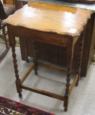 Appraisal: AN OAK LAMP TABLE English c having a rectangular top