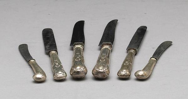 Appraisal: An assembled set of Victorian knives with silver handlesVarious makers