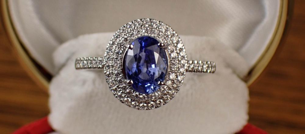 Appraisal: SAPPHIRE DIAMOND AND PLATINUM RING WITH GEMSTONE REPORT The platinum