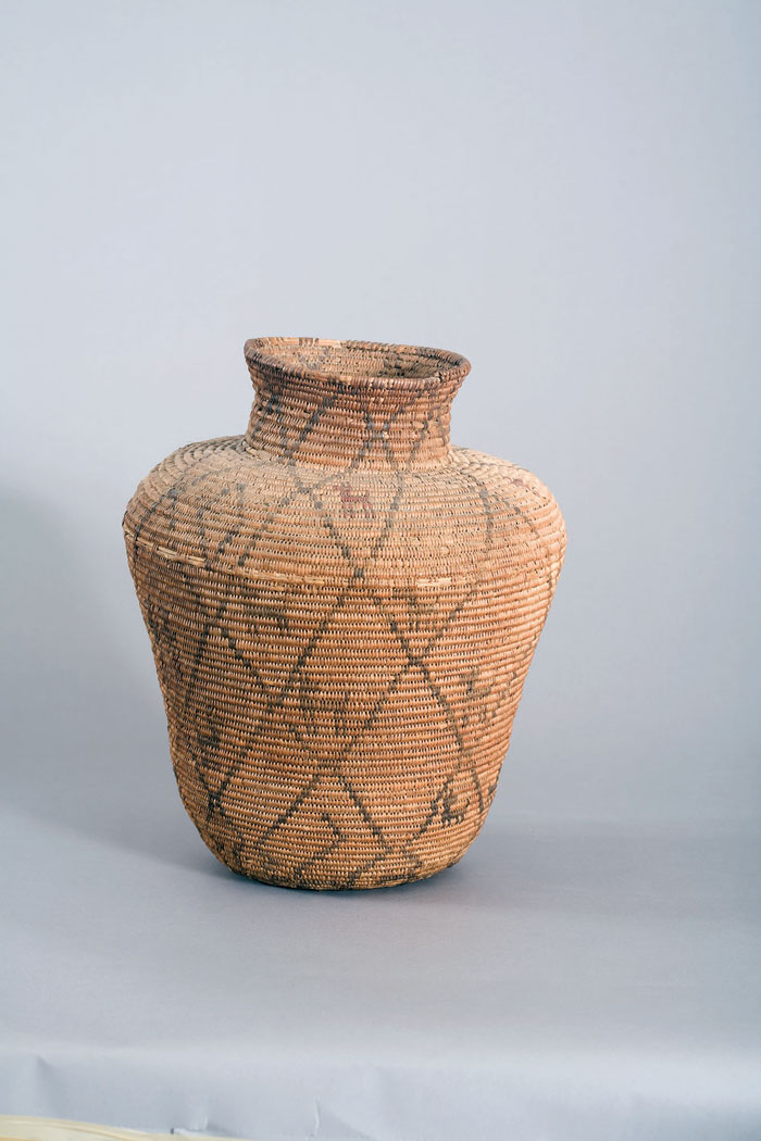 Appraisal: SOUTH WESTERN AMERICAN INDIAN PICTORAL COILED BASKET OF VASE FORM