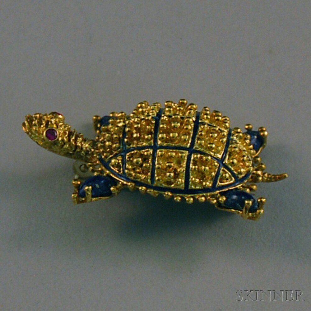 Appraisal: kt Gold Gem-set Turtle Brooch with pear-shaped cabochon lapis and