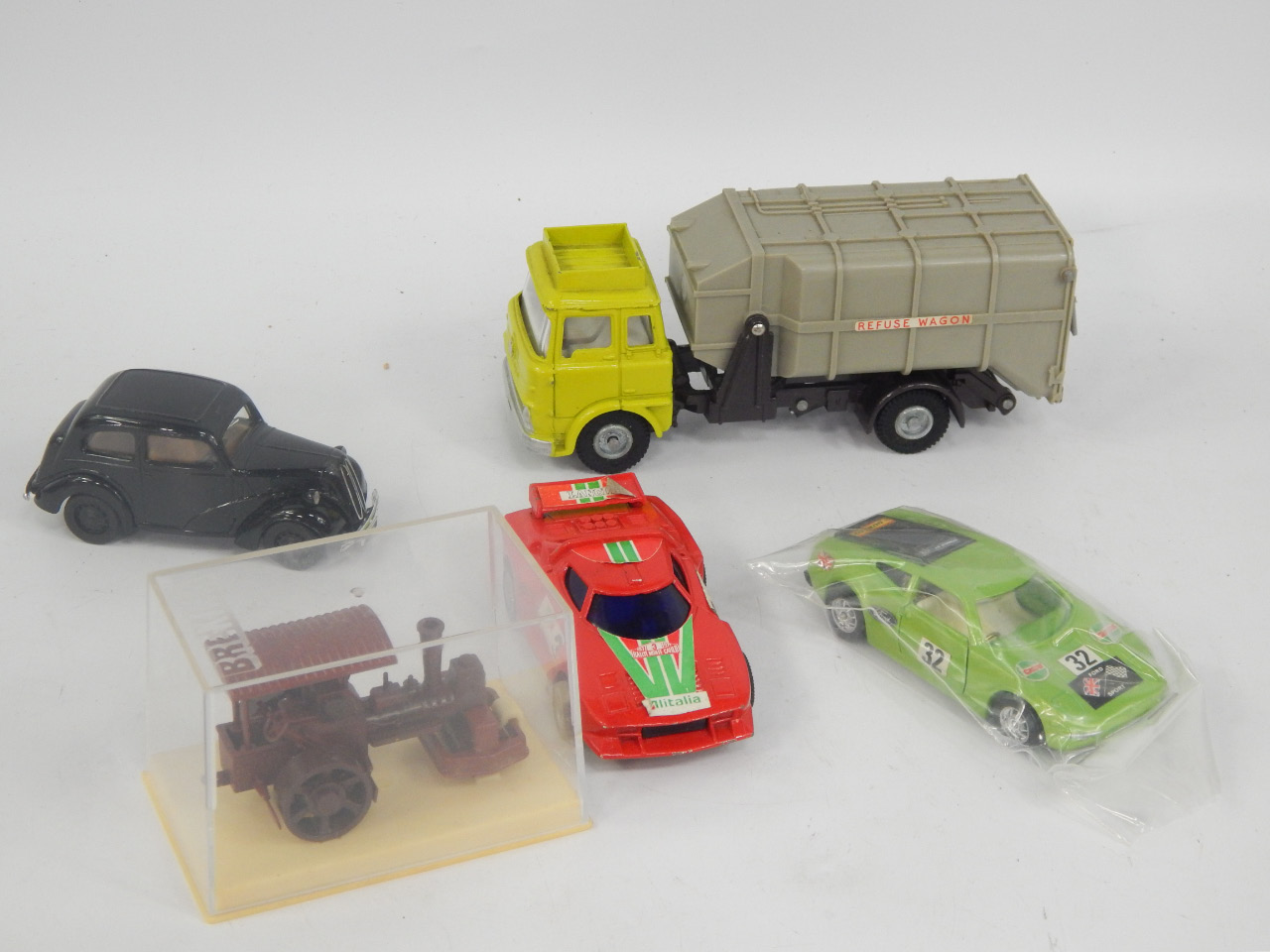 Appraisal: Die cast vehicles including a Mebetoys GranToros Mercedes C and