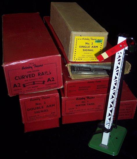 Appraisal: A quantity of Hornby O gauge accessories including No Double