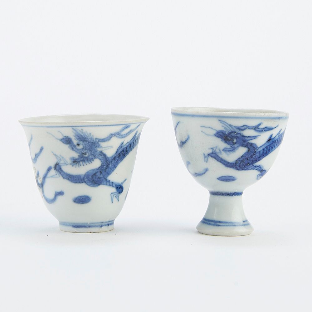 Appraisal: Two Chinese Export Hatcher Cargo Porcelain Cups w Dragons A