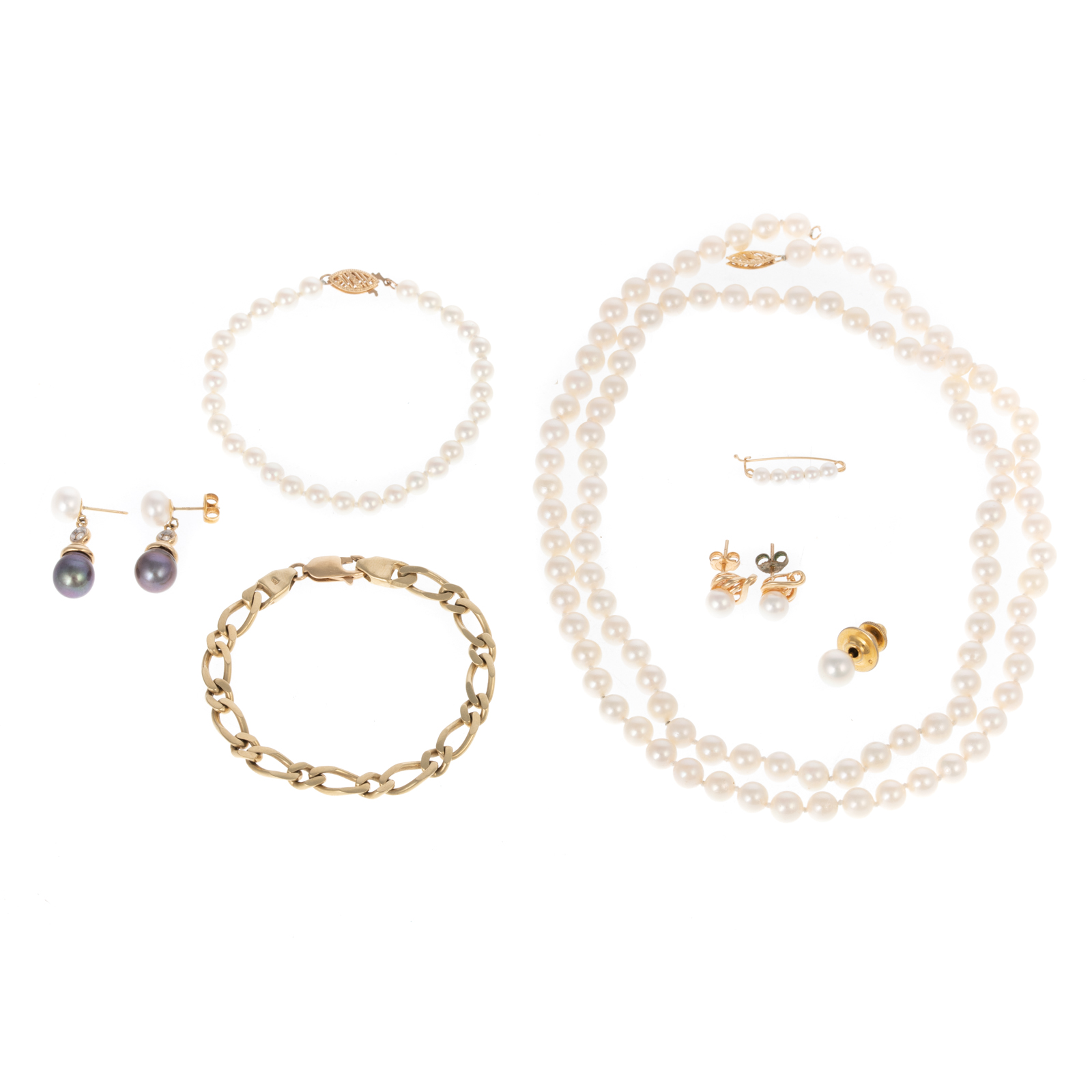 Appraisal: AN ASSORTMENT OF PEARL GOLD JEWELRY K yellow gold figaro