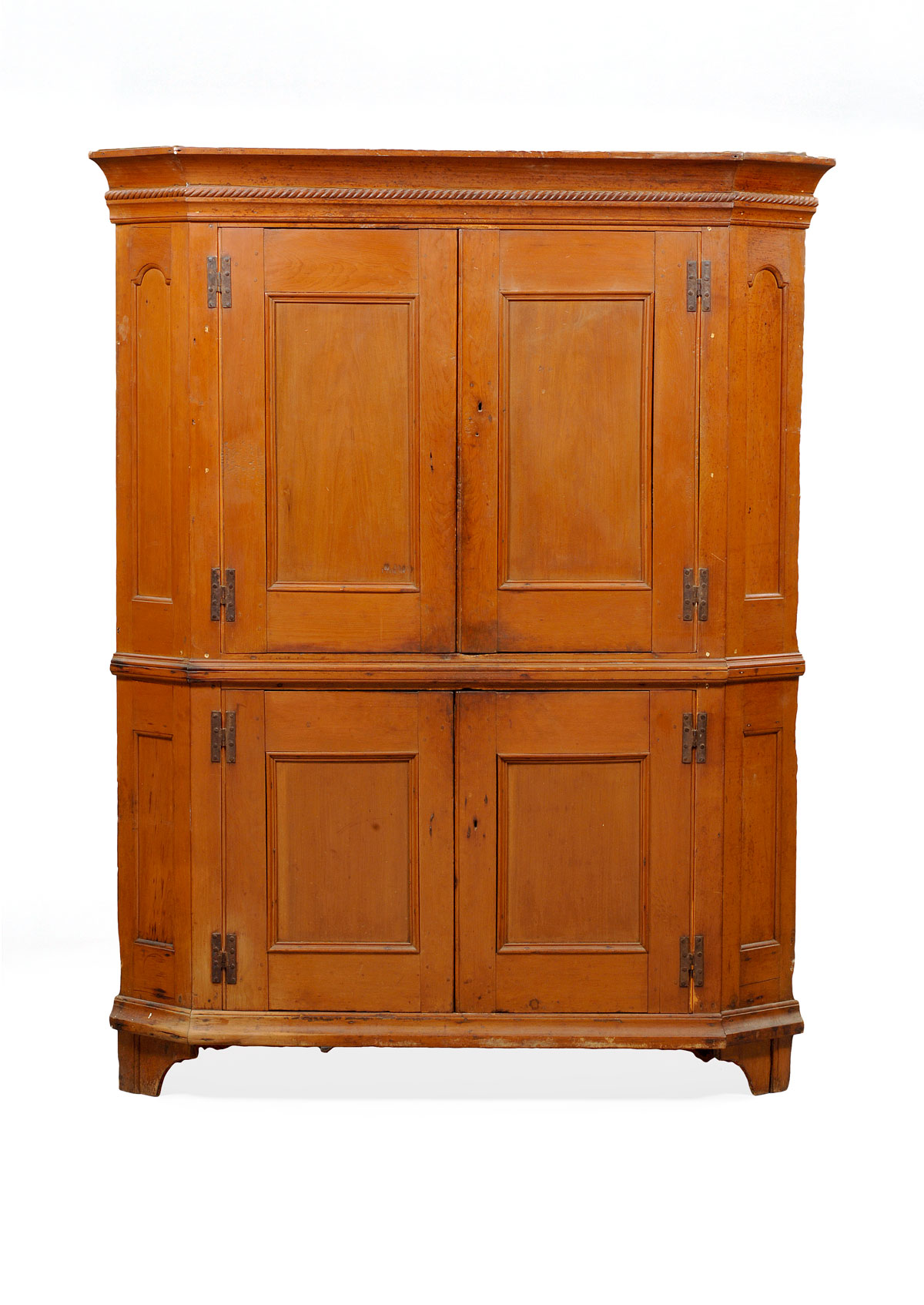 Appraisal: NEW JERSEY CHIPPENDALE PAINTED CHERRY CORNER CUPBOARD The molded spiral