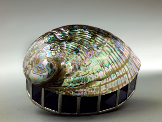 Appraisal: LARGE ABALONE SHELL JEWEL BOX Pacific This large pearlescent Abalone