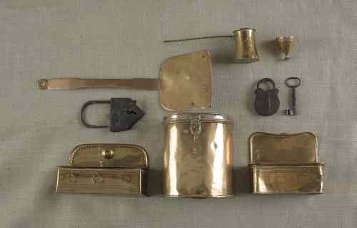 Appraisal: Miscellaneous brass to include a spatula and boxes together with