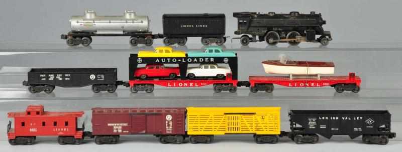 Appraisal: Lionel O- Gauge Freight Train Set Description Post-war Includes no