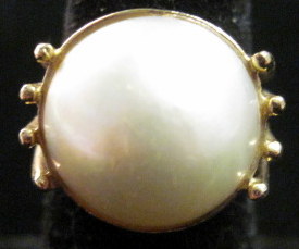 Appraisal: karat yellow gold mabe 'pearl' ring ring size dwt