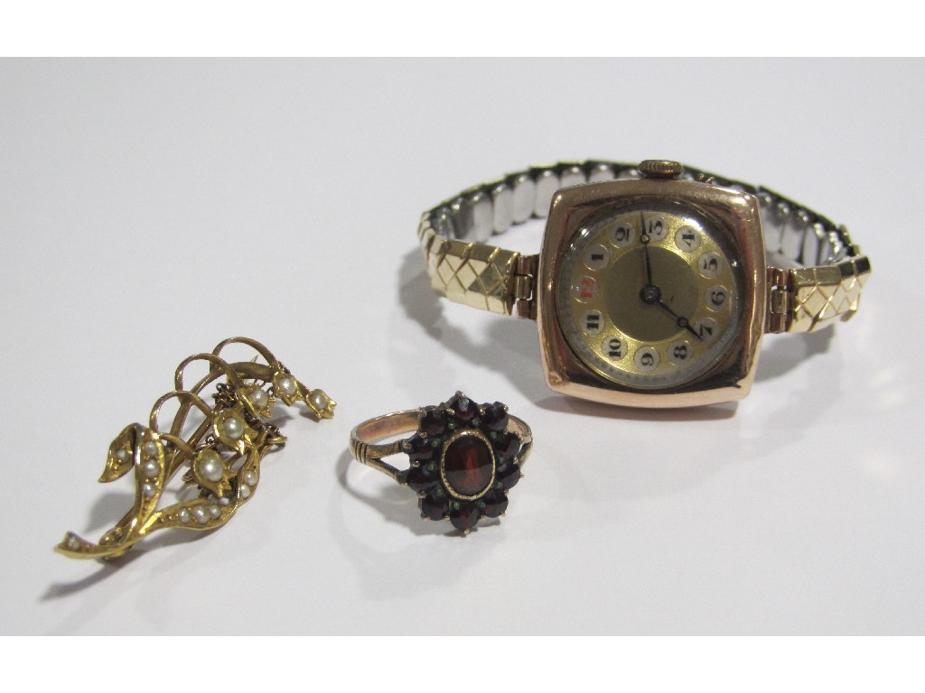 Appraisal: Lot comprising a ladies early th century ct gold cased