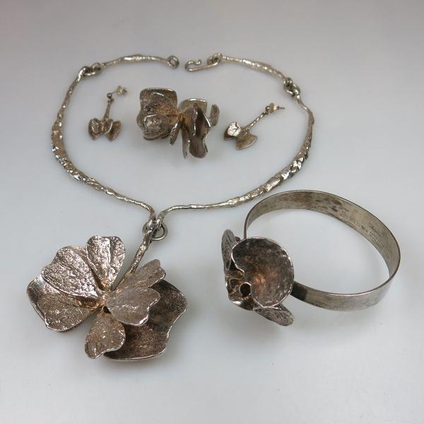 Appraisal: Piece Theresia Hvorslev Swedish Sterling Silver Jewellery Suite comprising a