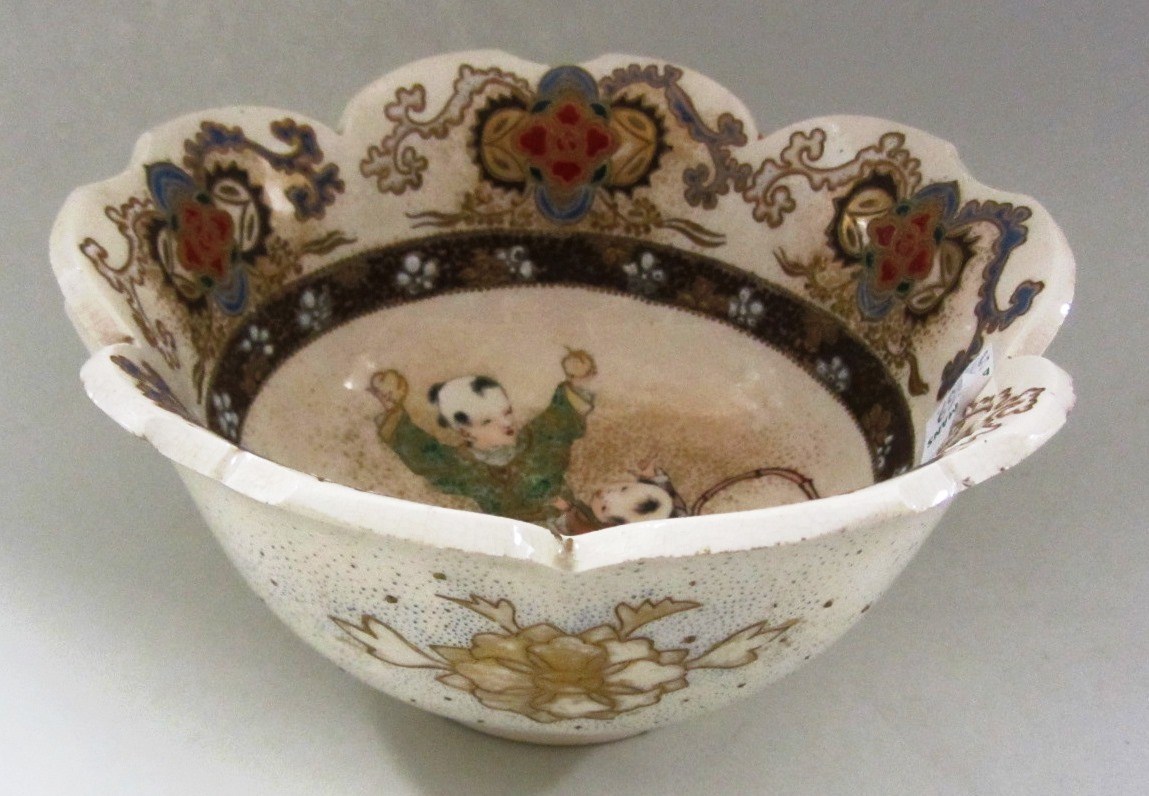 Appraisal: A Japanese Satsuma bowl Meiji period painted in the interior