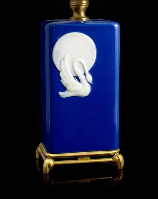 Appraisal: DAVART PATE SUR PATE TYPE PORCELAIN SWAN LAMP Blue porcelain