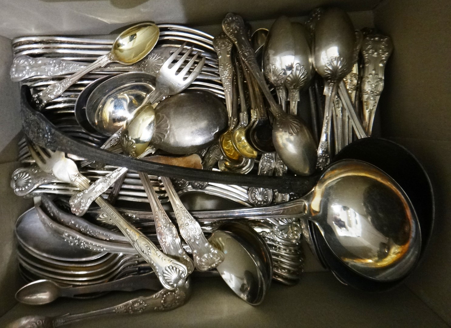 Appraisal: A plated composite King's pattern style canteen of table flatware