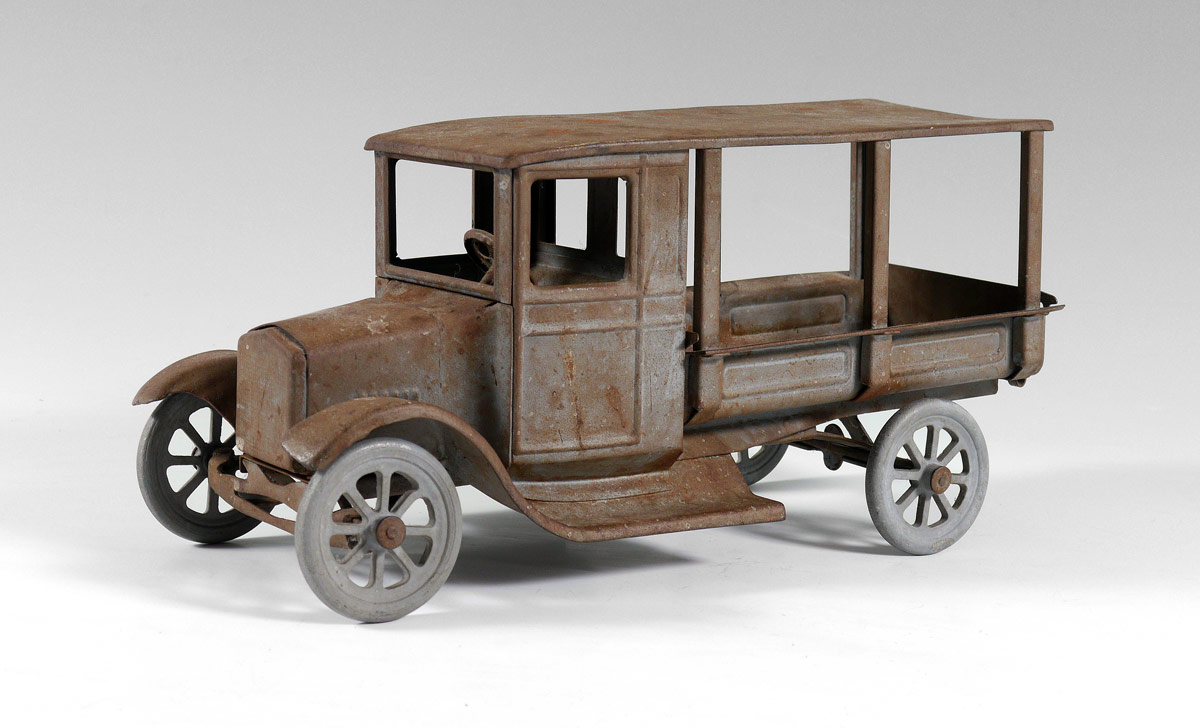 Appraisal: BUDDY L HUCKSTER PRESSED STEEL TRUCK From the Flivver series