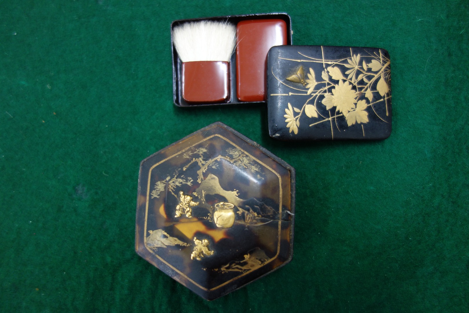 Appraisal: A Japanese lacquer make-up box Meiji the mirrored cover decorated