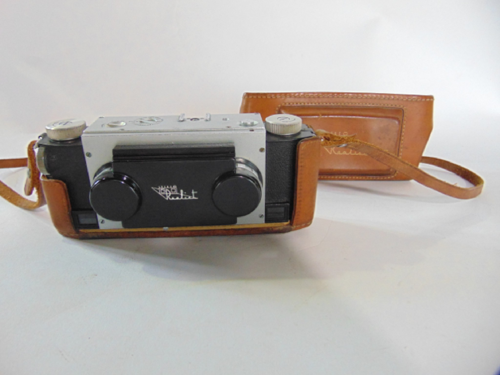 Appraisal: A maker's case Stereo Realist camera by David White Company