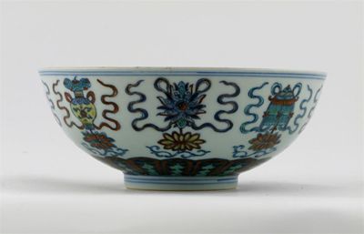 Appraisal: A Chinese doucai bowl painted with the eight Buddhist emblems