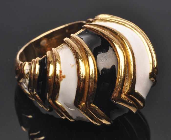 Appraisal: GOLD AND WHITE AND BLACK ENAMEL RING Stamped k size