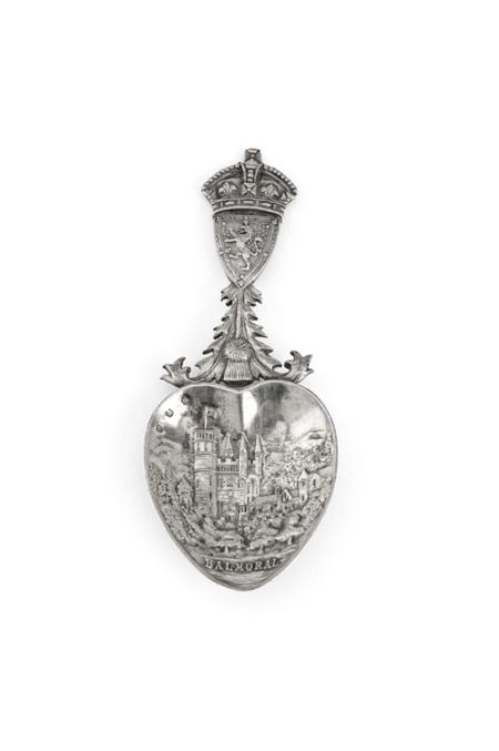 Appraisal: Ballater - a Scottish provincial silver caddy spoon William J