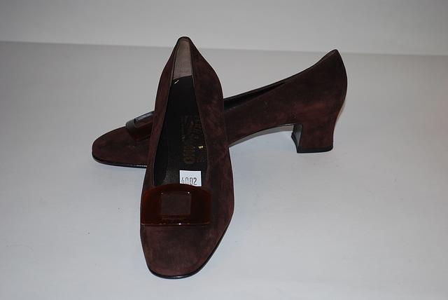 Appraisal: Salvatore Ferragamo brown suede pumps with front trim Size B