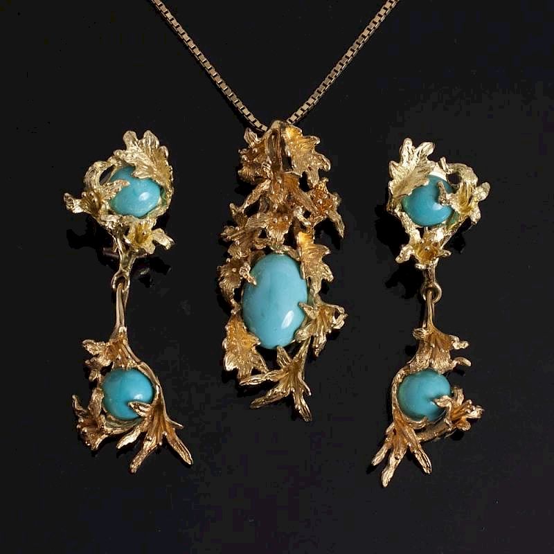 Appraisal: k Turquoise Jewelry Suite k turquoise jewelry suite comprising a