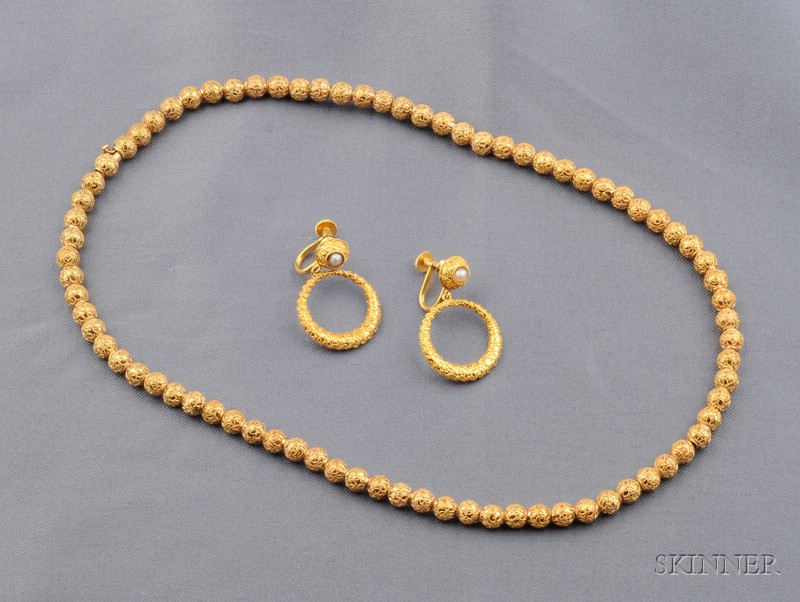 Appraisal: Etruscan Revival kt Gold Suite comprising a strand of beads