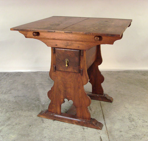 Appraisal: William and Mary style walnut tavern table h w d