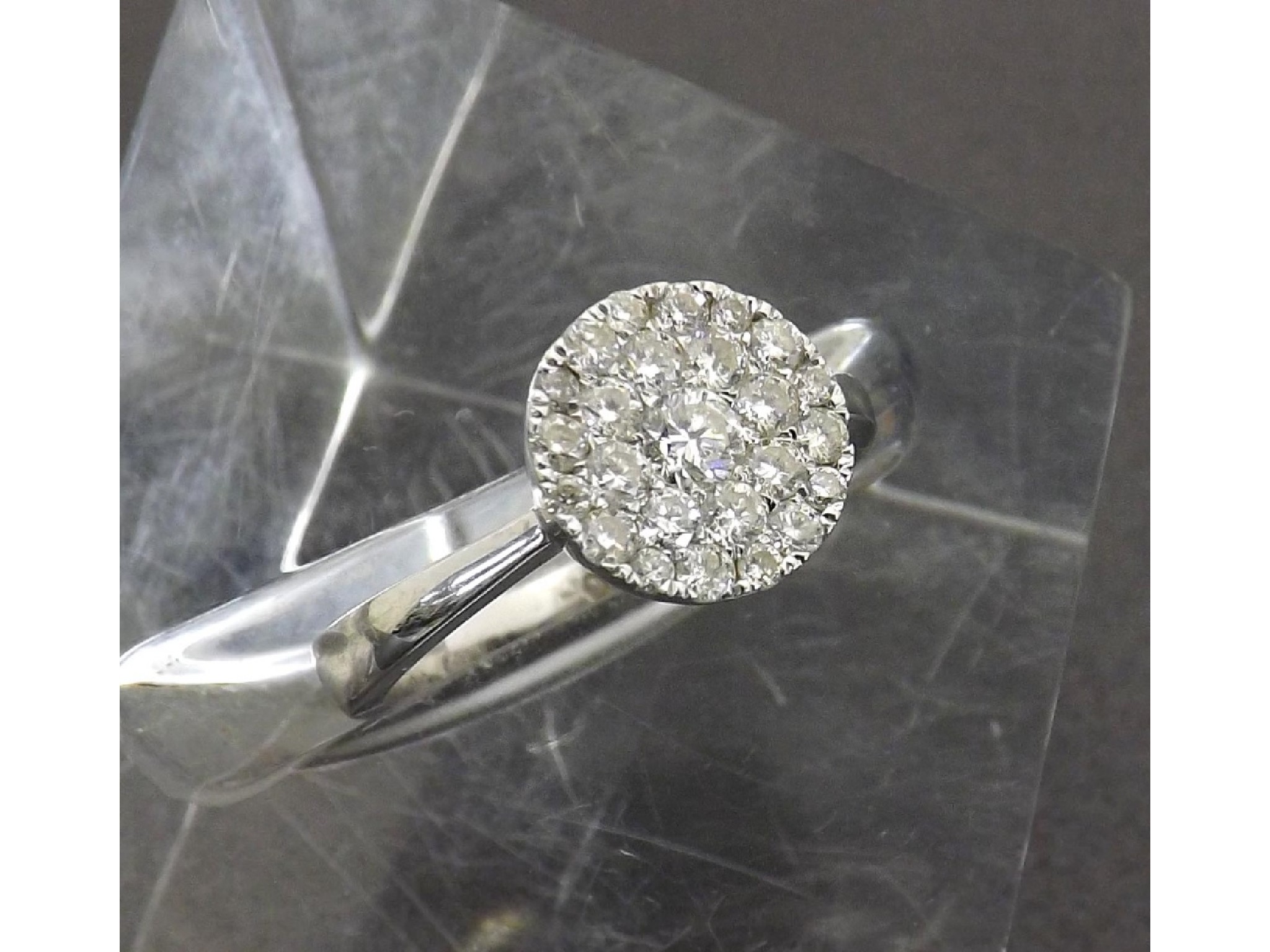 Appraisal: Modern ct white gold diamond circular cluster ring round brilliant-cut