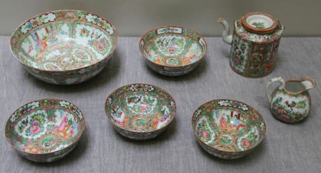 Appraisal: Vintage Lot of Chinese Famille Rose Porcelain Includes three bowls