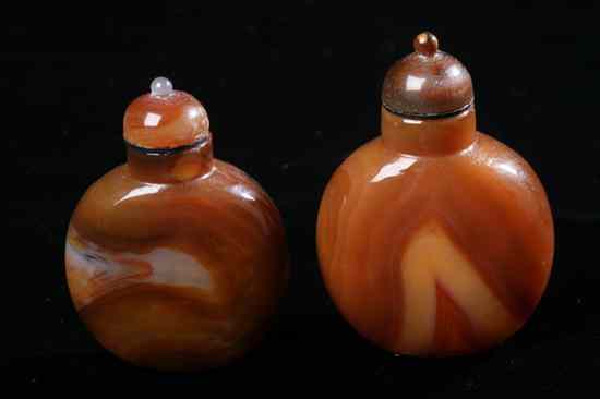 Appraisal: TWO CHINESE BANDED AGATE SNUFF BOTTLES Flattened ovoid-form very well