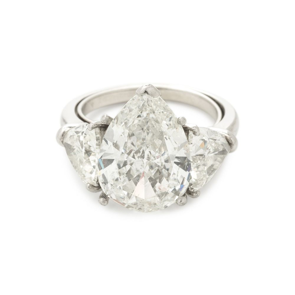 Appraisal: DIAMOND RING DIAMOND RING Containing one pear modified brilliant cut