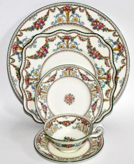 Appraisal: WEDGWOOD 'VENTNOR' PORCELAIN DINNER SET PIECES WEDGWOOD 'VENTNOR' PORCELAIN DINNER