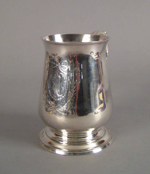 Appraisal: Georgian silver mug - bearing the touch of Hester Bateman