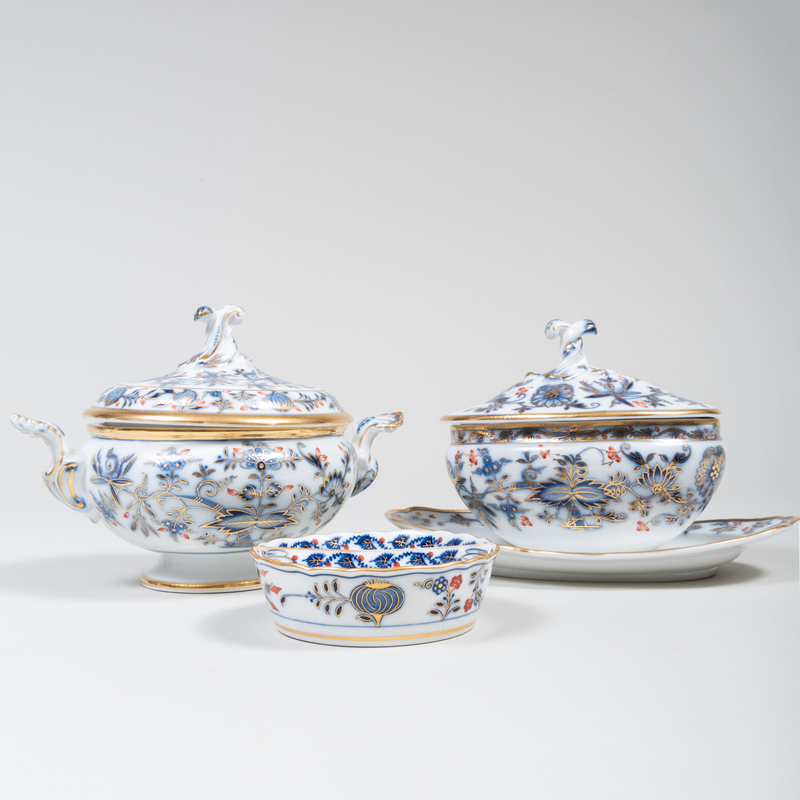 Appraisal: Group of Three Meissen Porcelain Serving Pieces in the 'Blue