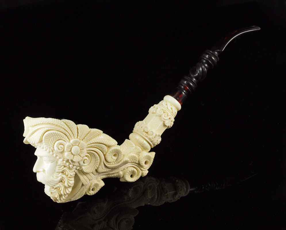 Appraisal: CARVED MEERSCHAUM PIPE WITH CASE Carved Sultan head bowl with