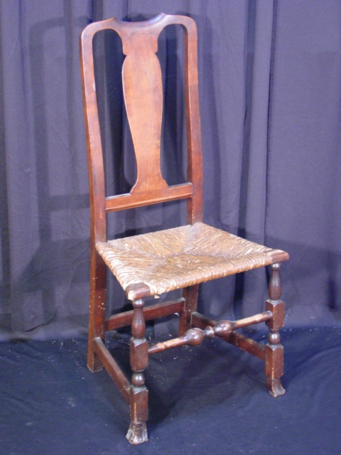 Appraisal: AMERICAN CHERRY QUEEN ANNE SIDE CHAIR C Probably Connecticut River