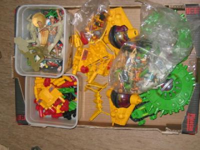 Appraisal: A quantity of britains plastic cowboy and indian figures various