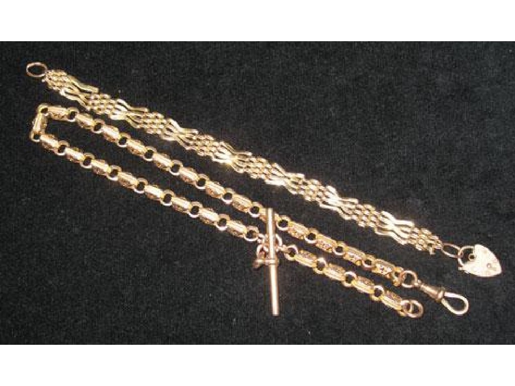 Appraisal: A CT YELLOW GOLD NECKLACE with pierced box links with