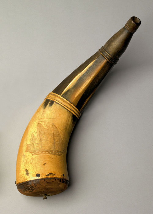 Appraisal: Engraved powder horn th c with decoration of sailing ships