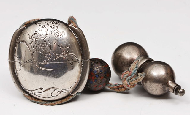 Appraisal: A Japanese silver single case inro th Centurysigned Nagatsune Kao