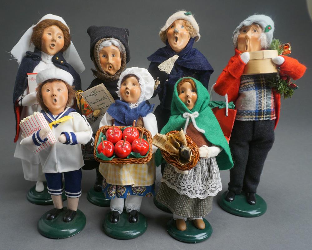 Appraisal: COLLECTION OF BYER'S CHOICE STANDING CHRISTMAS CAROLER DOLLSCollection of Byer's