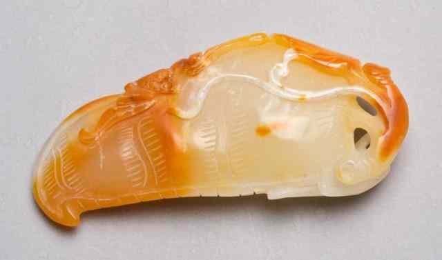 Appraisal: A Fine Chinese Carved Yellow Jade GourdFinely carved on both