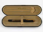 Appraisal: A boxed Pelikan M- fountain pen with carat gold nib