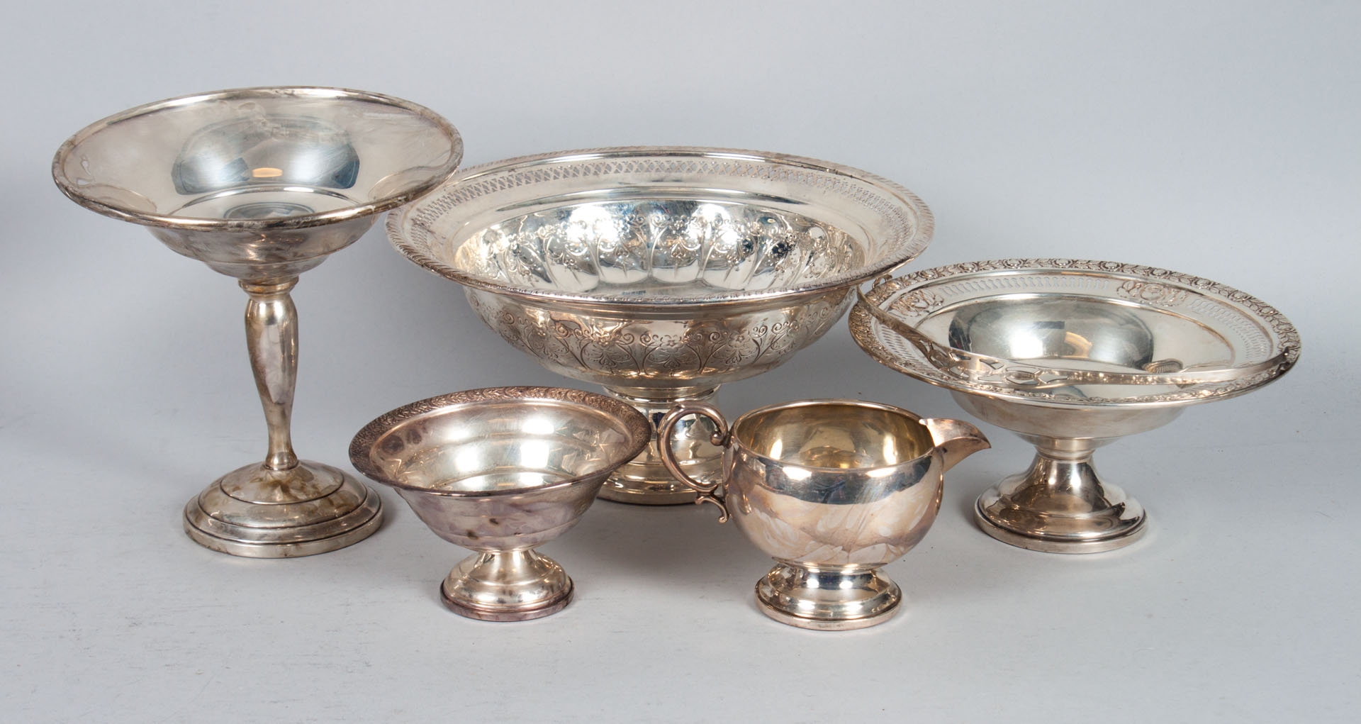 Appraisal: Five American weighted sterling table articles including Hamilton center bowl