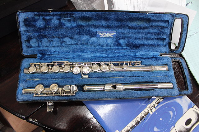 Appraisal: A YAMAHA YFL N FLUTE with fitted case and an