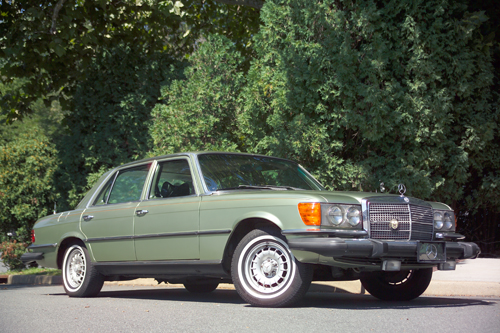 Appraisal: Mercedes Benz SEL four-door sedan Green with green leather interior