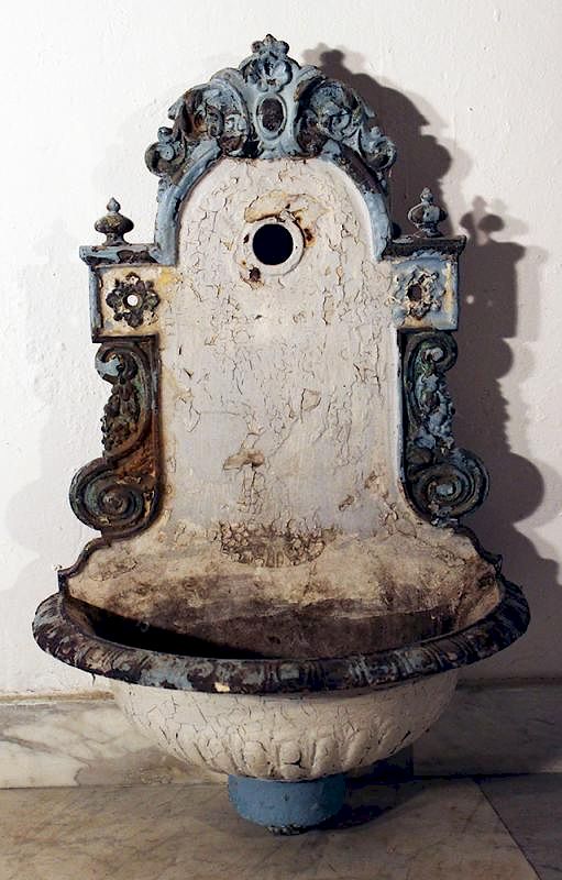 Appraisal: Vienna water basin Vienna water basin metal cast with floral